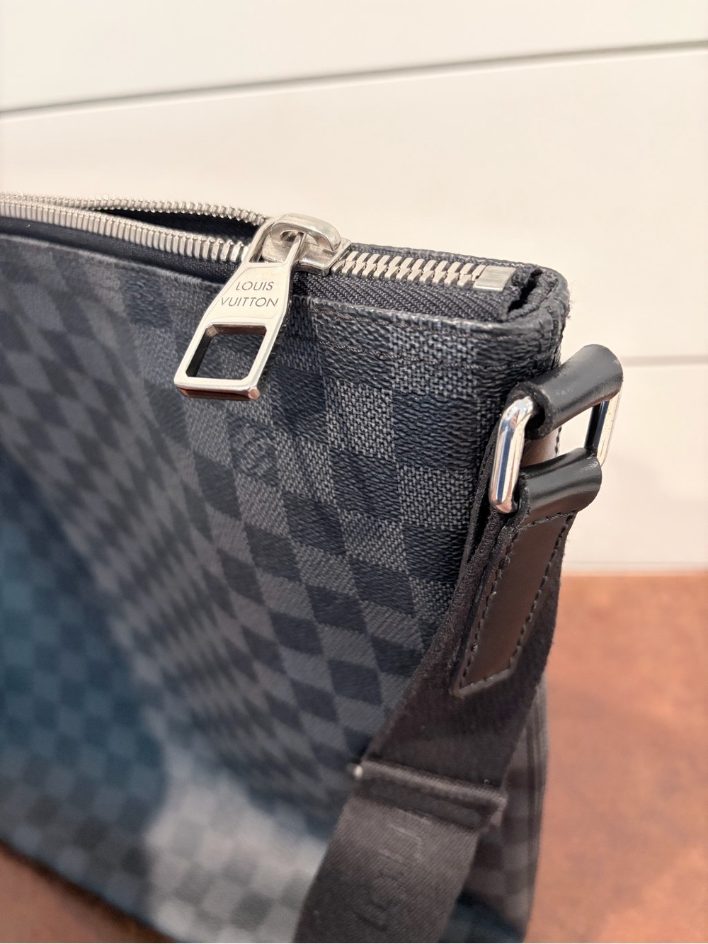 Louis Vuitton Mick GM Messenger Bag Damier Graphite Canvas Luxe Travel Crossbody - Picture 10 of 16
